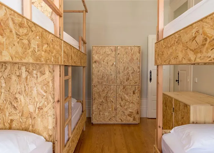 אכסניה Queen's Garden *