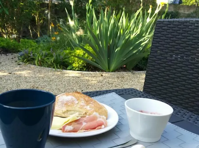 Queen's Garden אכסניה