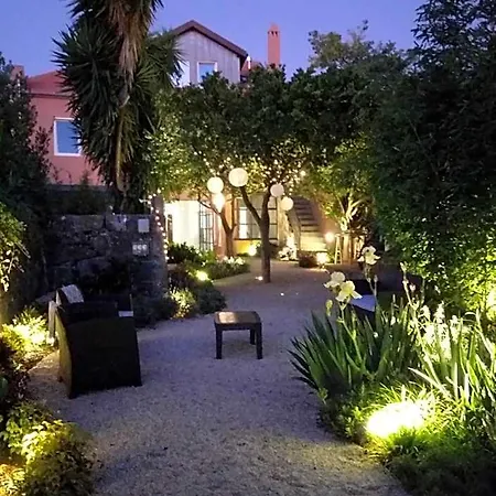 Hostal Queen's Garden Oporto