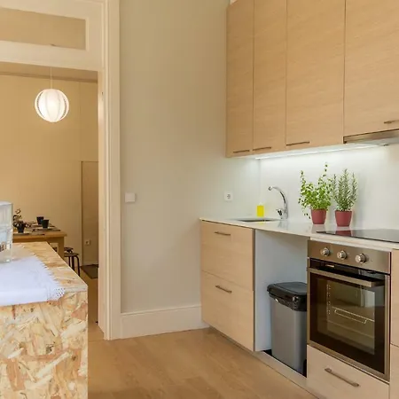 Queen's Garden Hostel Πόρτο