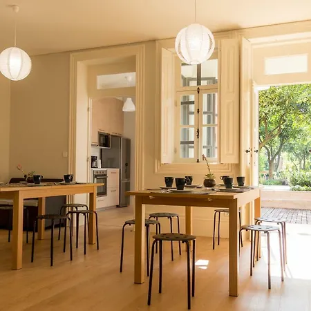 Queen's Garden Hostel Πόρτο