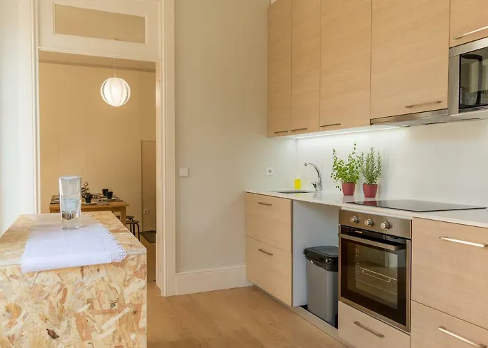 Queen's Garden Hostel Porto