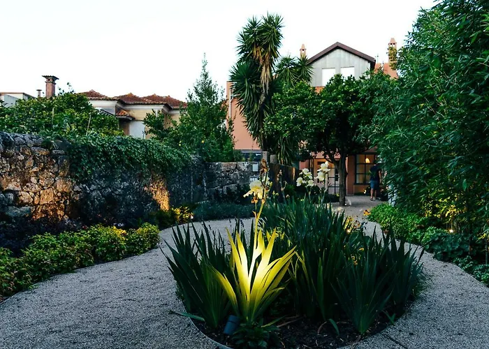 Queen's Garden 旅馆 *