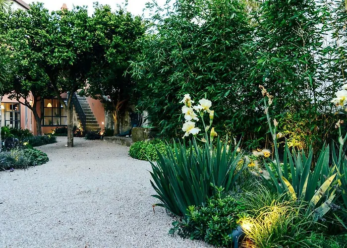 Queen's Garden Ostello