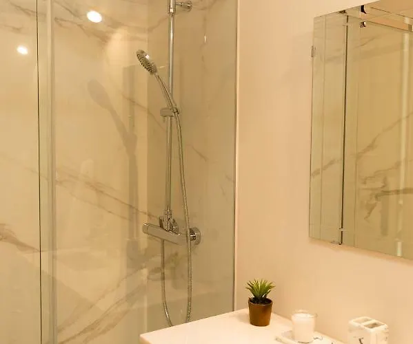 Queen's Garden Ostello