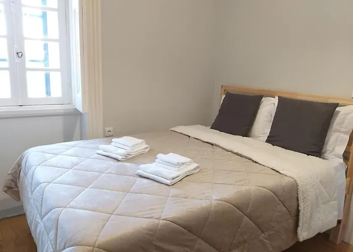 Hostel Queen's Garden Porto