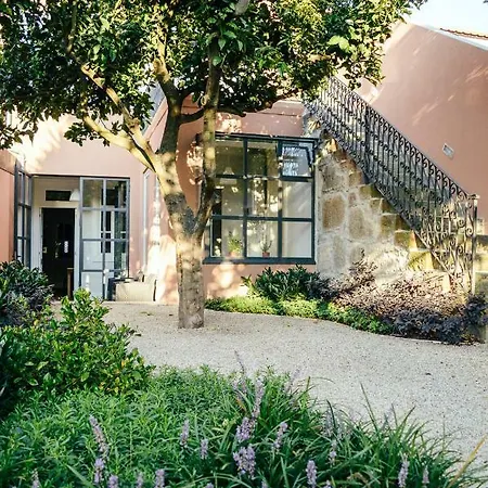Hostel Queens Garden Porto
