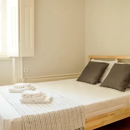 Hostel Queen's Garden Porto