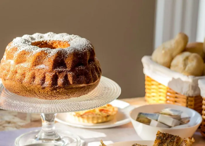 Queen's Garden Hostel *