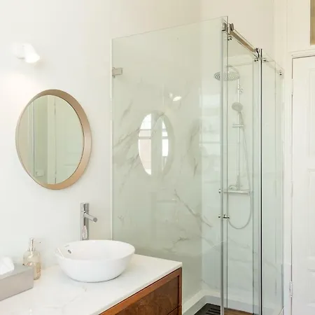 Queen's Garden Albergue *